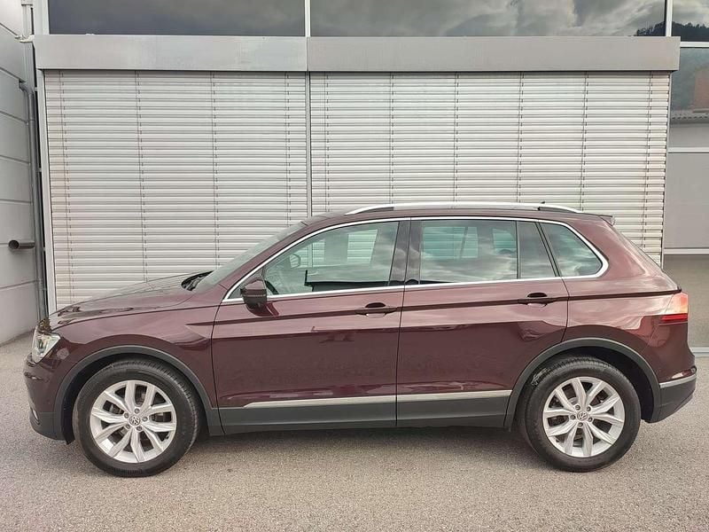Gebraucht VW Tiguan Highline 150 PS (110 kW) 2018 Dunkelrot  metallic SUV