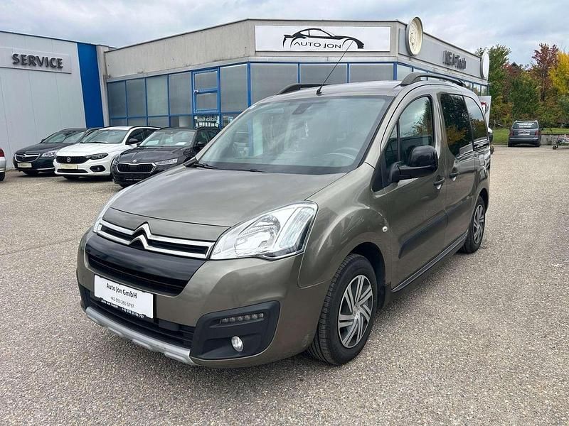 Braun Gebraucht 2015 Citroën Berlingo XTR Van / Kleinbus | € 8.990 (Fairer Preis) - Bild 1/4
