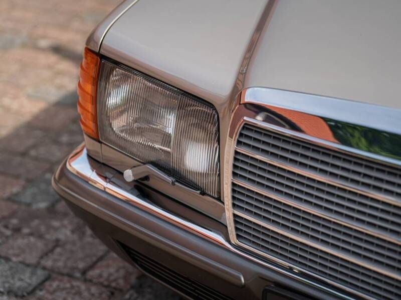 Gebraucht Mercedes 280 SE 185 PS (136 kW) 1985 Silber Limousine