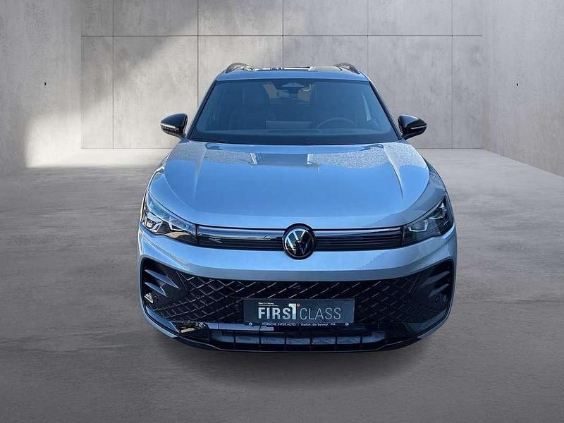 Gebraucht VW Tiguan Sport 193 PS (141 kW) 2025 Silber  metallic SUV