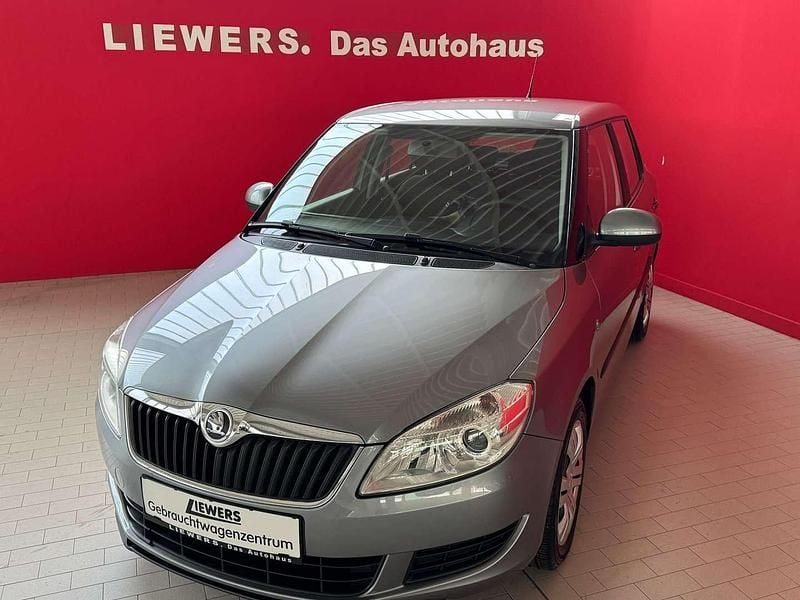 Gebraucht Skoda Fabia Ambition 75 PS (55 kW) 2013 Silber  metallic Limousine