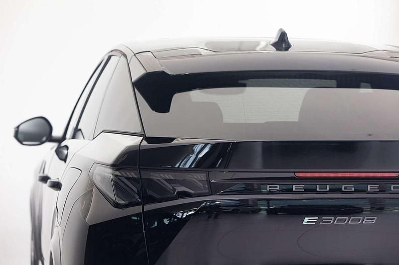 Gebraucht Peugeot e-3008 GT 157 kW (214 PS) 2024 Schwarz SUV