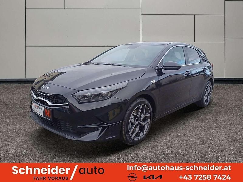 Neu Kia Ceed Silver 101 PS (74 kW) 2025 Schwarz Kleinwagen