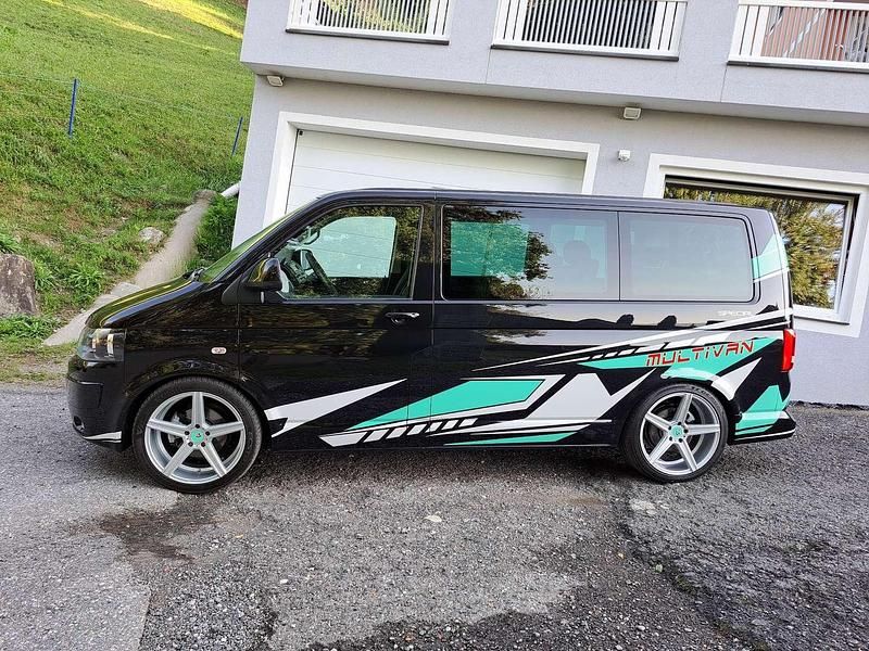 Gebraucht VW Multivan 140 PS (102 kW) 2015 Van