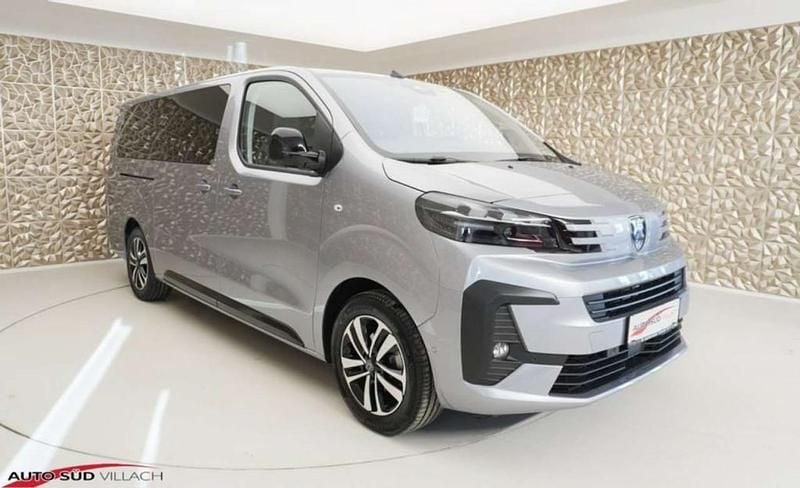 Neu Peugeot Traveller Premium 177 PS (130 kW) 2025 Grau Van / Kleinbus