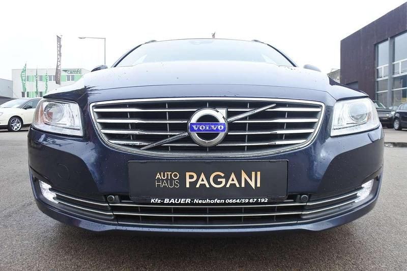 Gebraucht Volvo V70 Momentum 181 PS (133 kW) 2015 Kombi