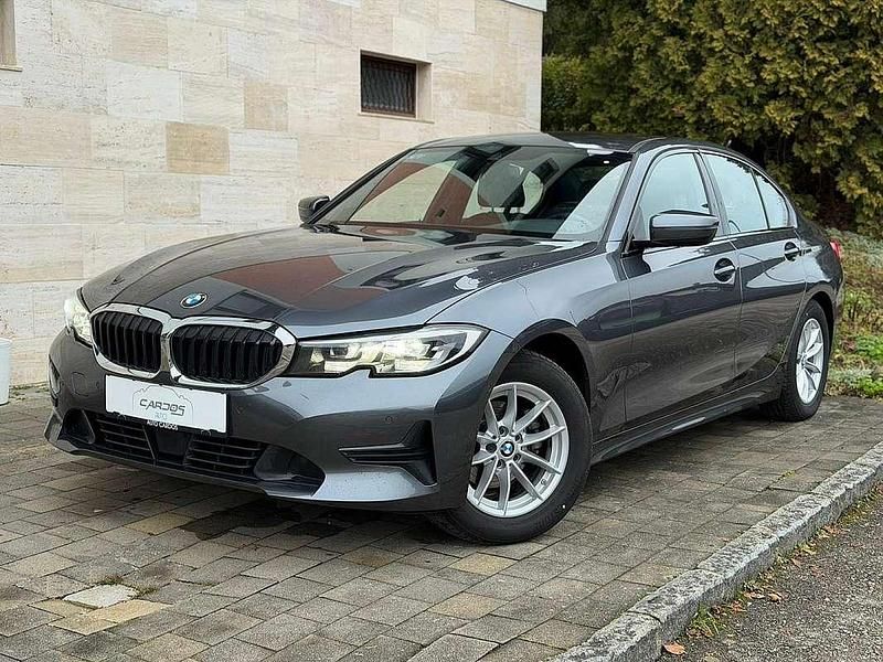 Gebraucht BMW 316 122 PS (89 kW) 2021 Grau Limousine