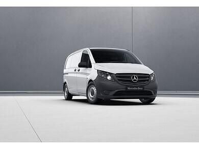 Gebraucht Mercedes 200 114 PS (83 kW) 2019 Weiß Van