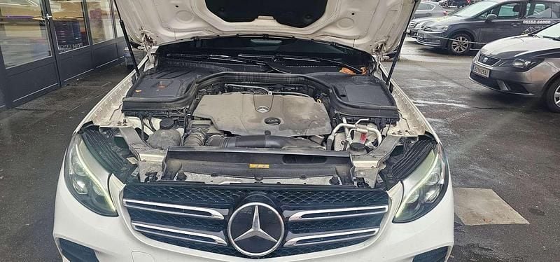 Gebraucht Mercedes GLC250 204 PS (150 kW) 2018 Weiß SUV