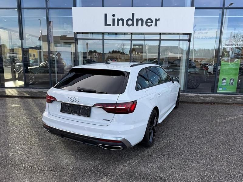 Gebraucht Audi A4 S-Line 204 PS (150 kW) 2021 Weiss  metallic Kombi