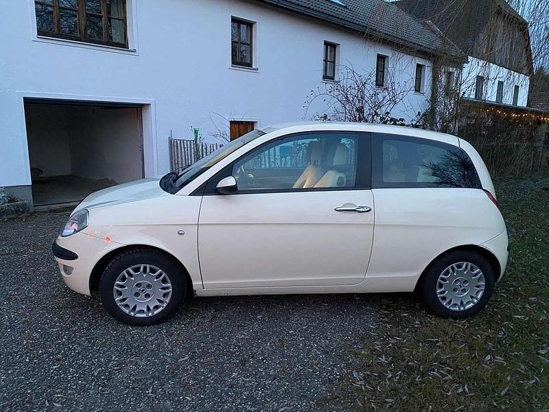 Gebraucht Lancia Ypsilon 80 PS (58 kW) 2005 Beige Kleinwagen