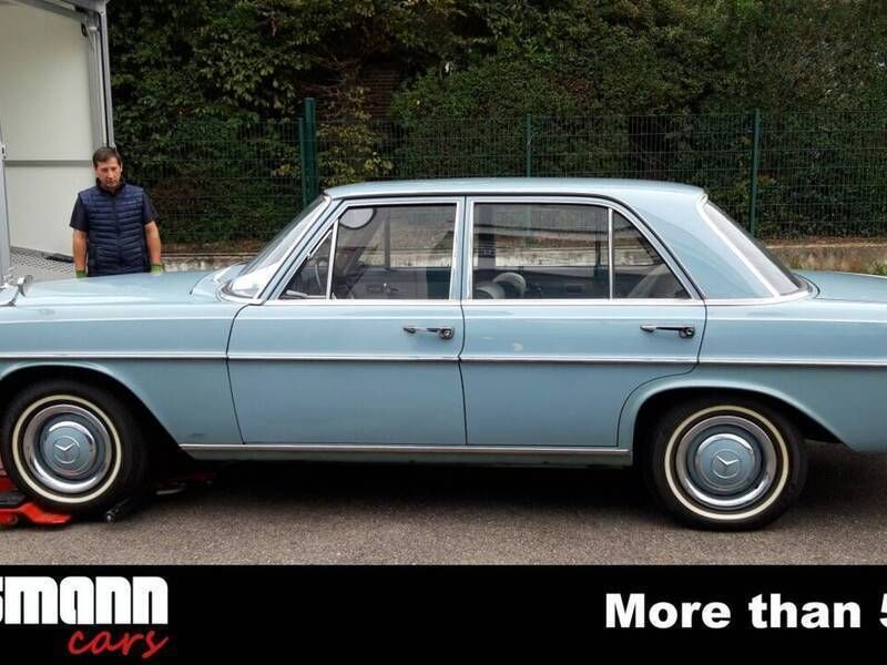 Gebraucht Mercedes 250 131 PS (96 kW) 1966 Blau Limousine