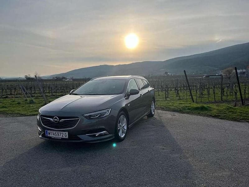 Grau Gebraucht 2017 Opel Insignia Edition Kombi | € 16.500 (Fairer Preis) - Bild 1/4