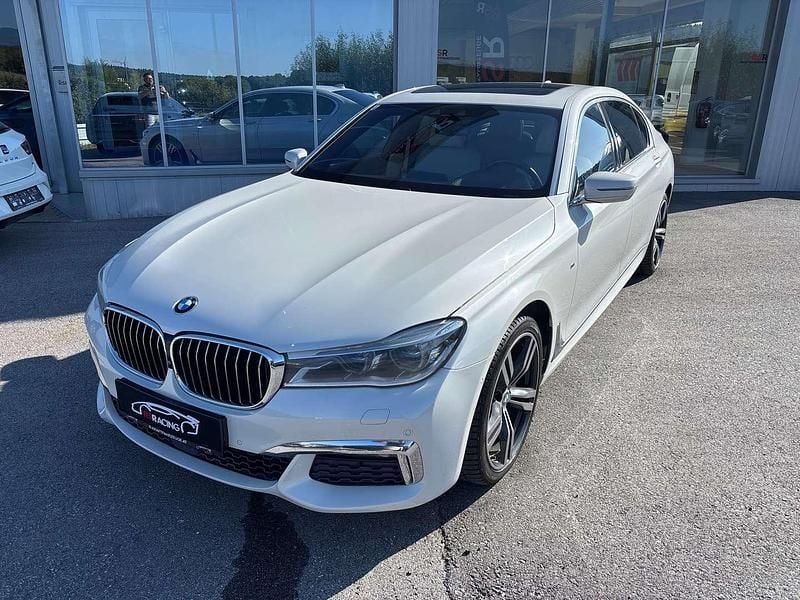 Gebraucht BMW 740L M Sport 320 PS (235 kW) 2015 Weiß Limousine