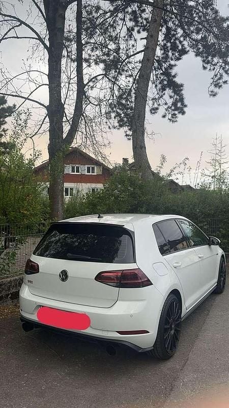 Gebraucht VW Golf VII GTI 245 PS (180 kW) 2019 Limousine