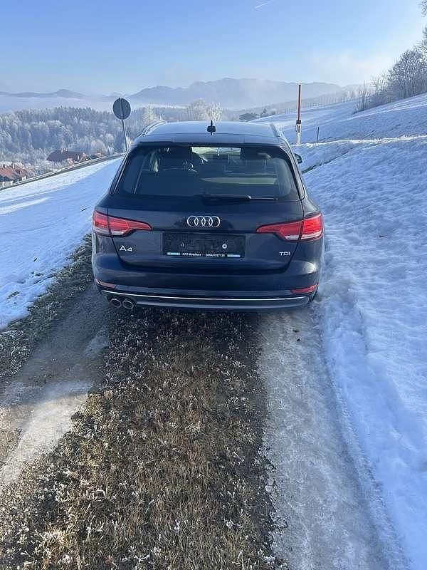 Gebraucht Audi A4 190 PS (139 kW) 2016 Blau Kombi