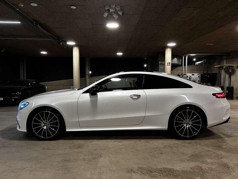 Gebraucht Mercedes E220 194 PS (142 kW) 2022 Coupé