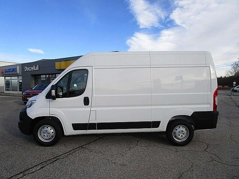 Weiß Gebraucht 2023 Opel Movano S Van | € 26.990 (Fairer Preis) - Bild 1/4