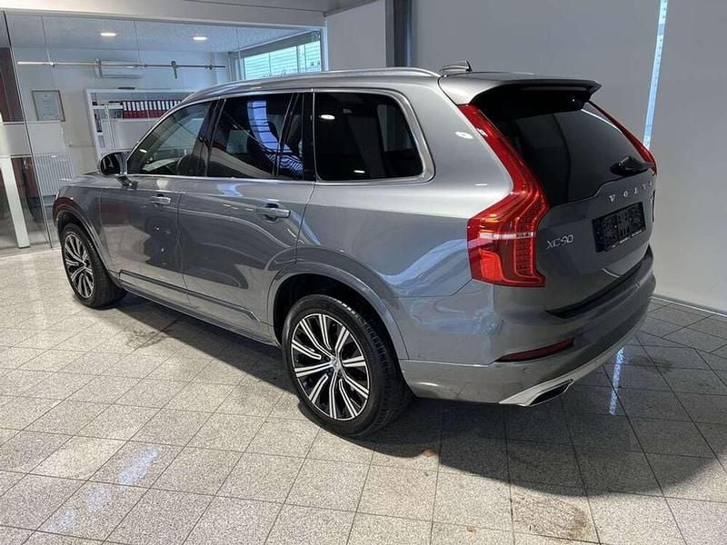 Gebraucht Volvo XC90 Momentum 235 PS (172 kW) 2020 Grau SUV