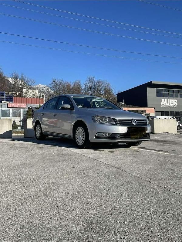 Gebraucht VW Passat Trendline 105 PS (77 kW) 2011 Limousine