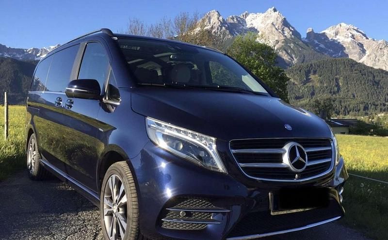 Gebraucht Mercedes V250 Avantgarde 190 PS (139 kW) 2016 Blau Van / Kleinbus