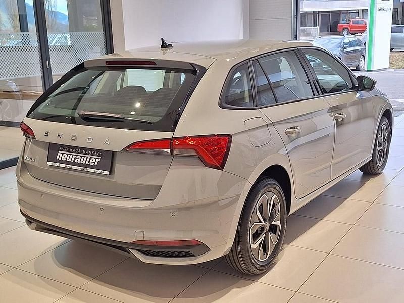 Gebraucht Skoda Scala Essence 95 PS (69 kW) 2025 Mittelgrau  normal Kleinwagen