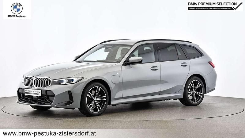 Grau Gebraucht 2024 BMW 330e Shadowline Kombi | € 52.890 - Bild 1/4