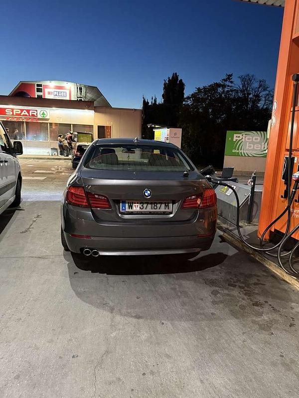 Gebraucht BMW 520 Efficient Dynamics 184 PS (135 kW) 2013 Limousine