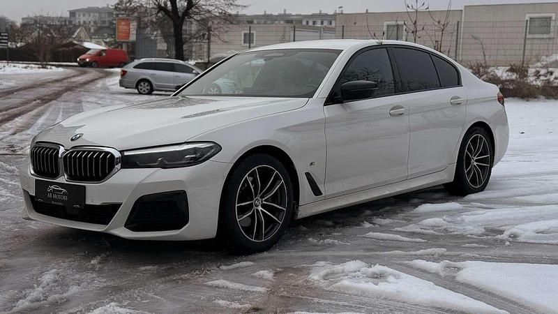 Gebraucht BMW 520 M Sport 190 PS (139 kW) 2022 Weiß Limousine
