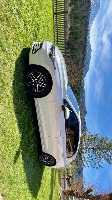 Gebraucht VW Golf VIII 90 PS (66 kW) 2021 Weiß Limousine