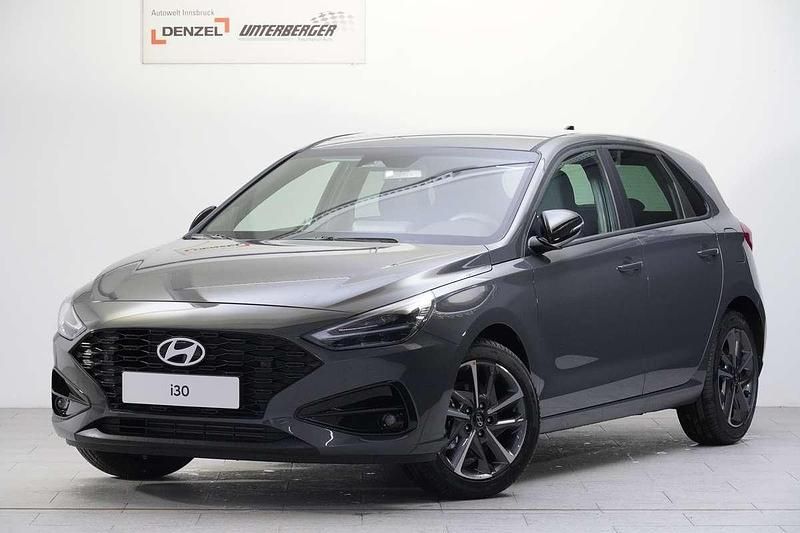 Neu Hyundai i30 GO! 101 PS (74 kW) 2025 Grau Limousine