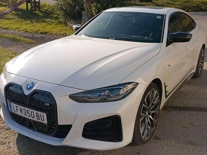 Weiß Gebraucht 2023 BMW i4 Limousine | € 62.900 (Etwas zu teuer) - Bild 1/4