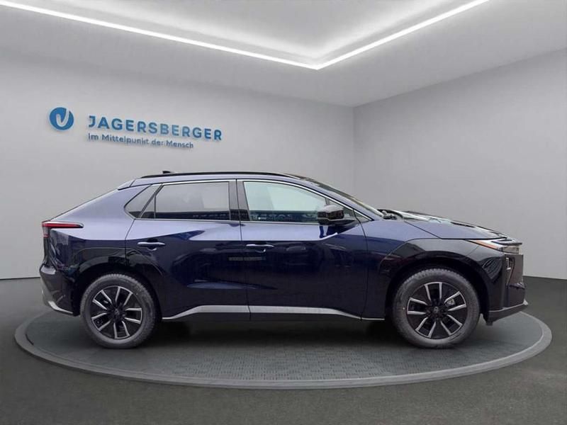 Neu Toyota bZ4X Active 166 kW (227 PS) 2026 SUV