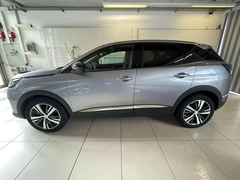 Gebraucht Peugeot 3008 Allure 136 PS (100 kW) 2024 Grau SUV