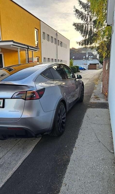 Gebraucht Tesla Model Y Performance 392 kW (534 PS) 2023 Silber SUV