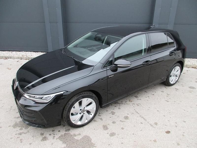 Neu VW Golf VIII 115 PS (84 kW) 2026 Schwarz  metallic