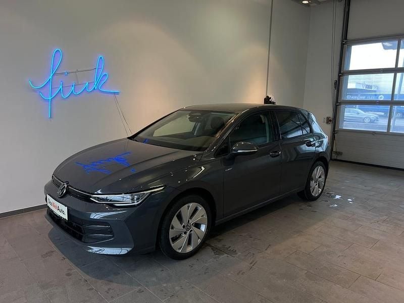 Neu VW Golf VIII 115 PS (84 kW) 2026 Mittelgrau  normal Limousine