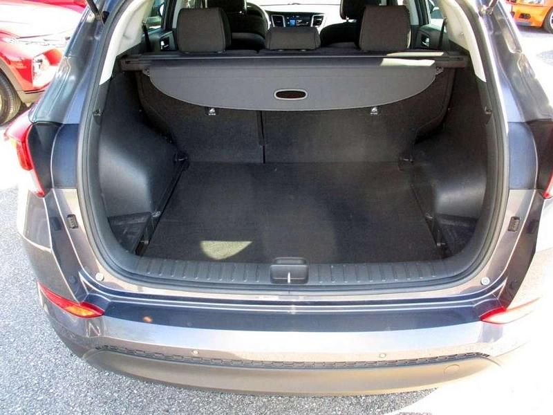 Gebraucht Hyundai Tucson Style 116 PS (85 kW) 2016 Grau SUV