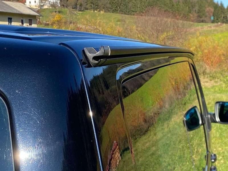 Gebraucht VW Multivan Startline 140 PS (102 kW) 2010 Schwarz Van