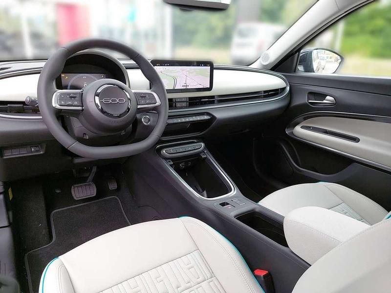 Gebraucht Fiat 600E La Prima 114 kW (156 PS) 2025 Schwarz Kleinwagen