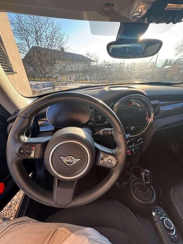 Gebraucht Mini Cooper 136 PS (100 kW) 2023 Schwarz Kleinwagen