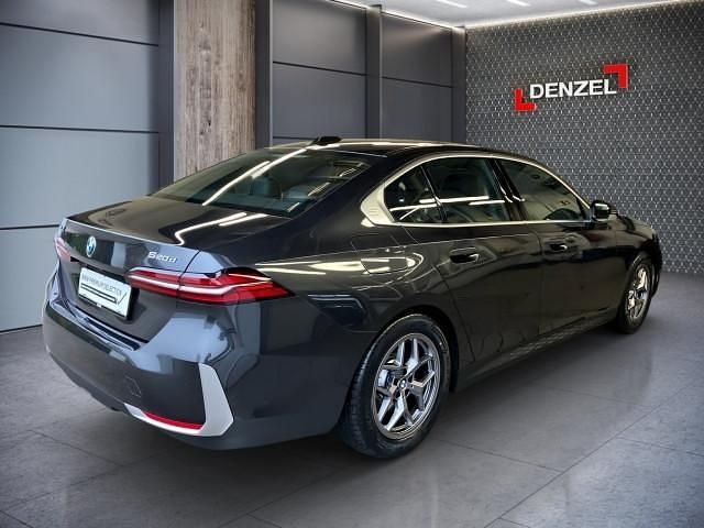 Gebraucht BMW 520 Comfort Edition 197 PS (144 kW) 2025 Grau Limousine
