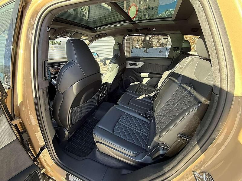 Gebraucht Audi SQ7 507 PS (372 kW) 2025 Beige SUV