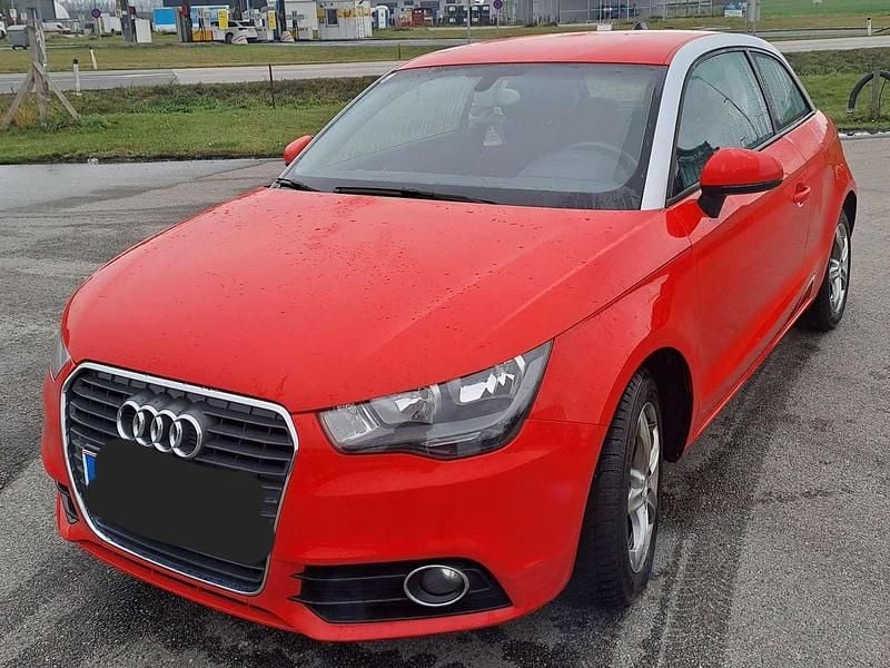 Rot Gebraucht 2010 Audi A1 Ambition Limousine | € 6.500 (Fairer Preis) - Bild 1/4