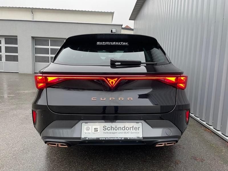 Neu Cupra Leon 204 PS (150 kW) 2025 Schwarz  metallic Kombi