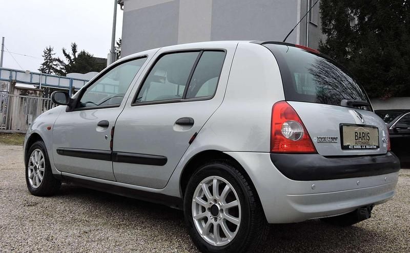 Gebraucht Renault Clio II 98 PS (72 kW) 2002 Limousine