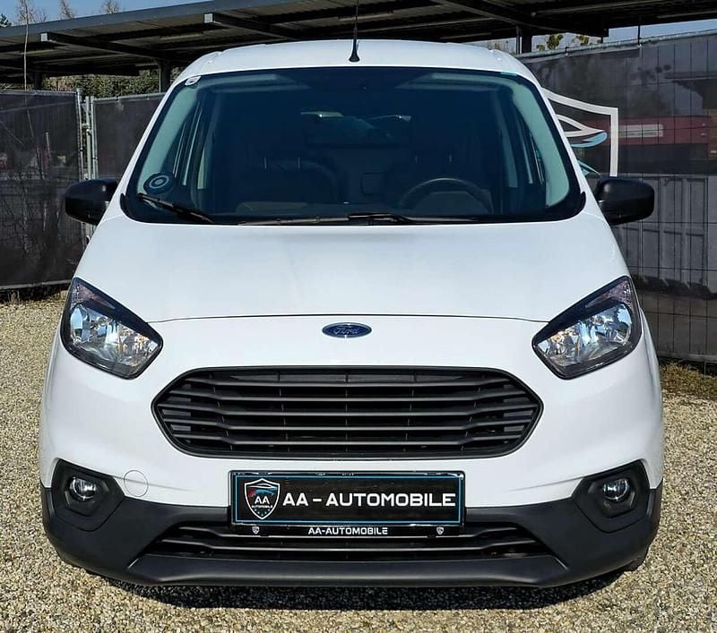 Gebraucht Ford Transit Trend 76 PS (55 kW) 2023 Weiß Van