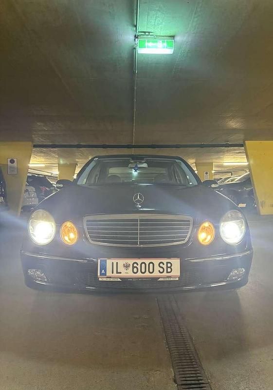 Gebraucht Mercedes E200 Avantgarde 163 PS (119 kW) 2003 Blau Limousine