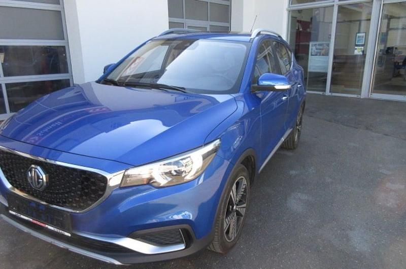 Gebraucht MG ZS Luxury 105 kW (143 PS) 2021 Mittelblau  metallicperleffekt Limousine