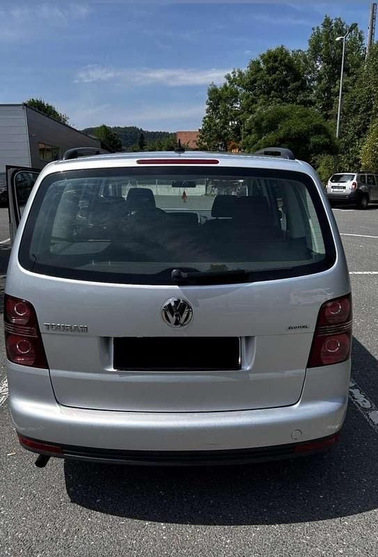 Gebraucht 2009 VW Touran Highline Van / Kleinbus | € 5.500 - Bild 1/4